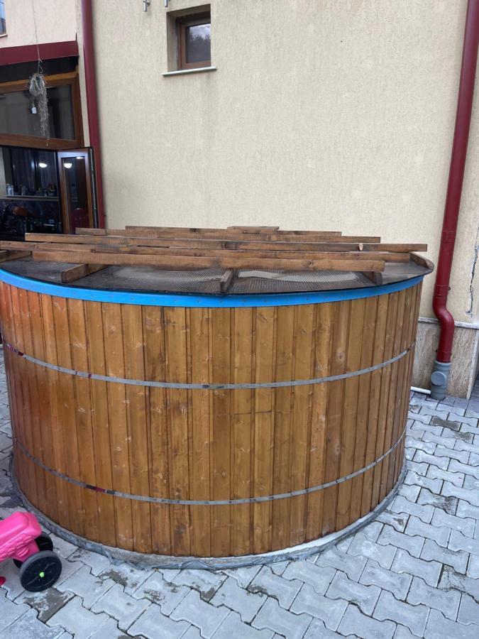 Casa Cu Flori Moisei Ξενοδοχείο Εξωτερικό φωτογραφία
